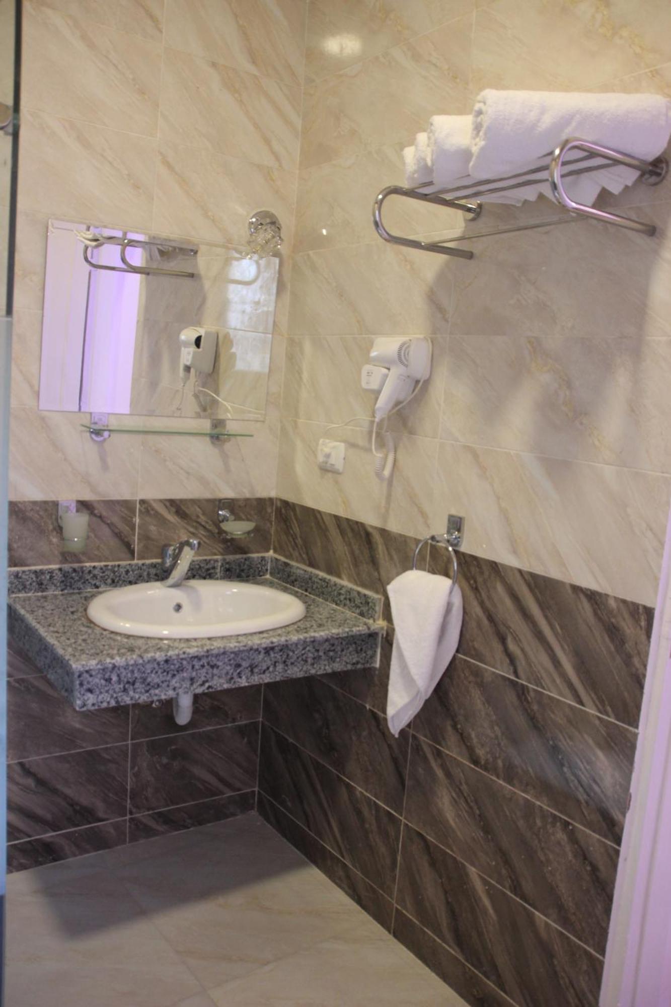 Farida Pyramids Boutique Hotel Kafrat al Jabal Екстер'єр фото