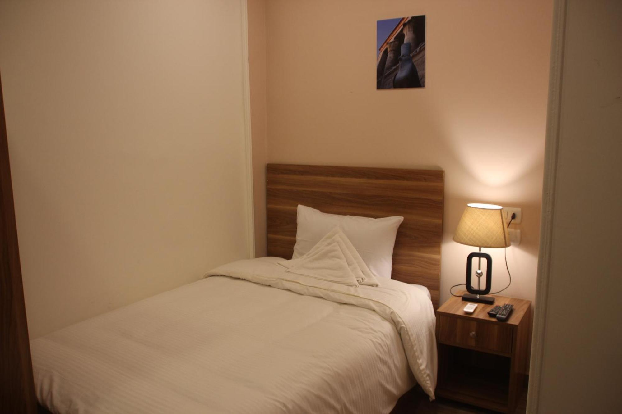 Farida Pyramids Boutique Hotel Kafrat al Jabal Екстер'єр фото
